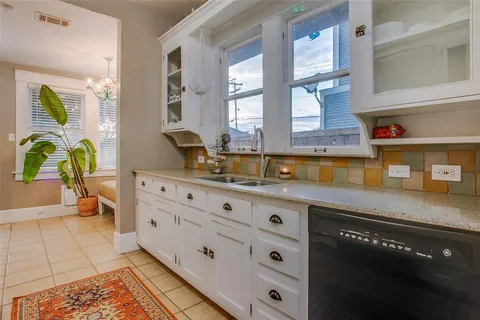 $519,000 | 307 South Rosemont Avenue, Dallas, TX 75208