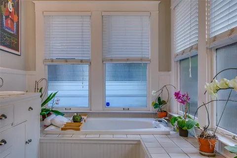 $519,000 | 307 South Rosemont Avenue, Dallas, TX 75208