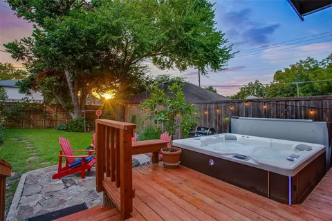 $519,000 | 307 South Rosemont Avenue, Dallas, TX 75208