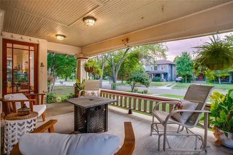 $519,000 | 307 South Rosemont Avenue, Dallas, TX 75208