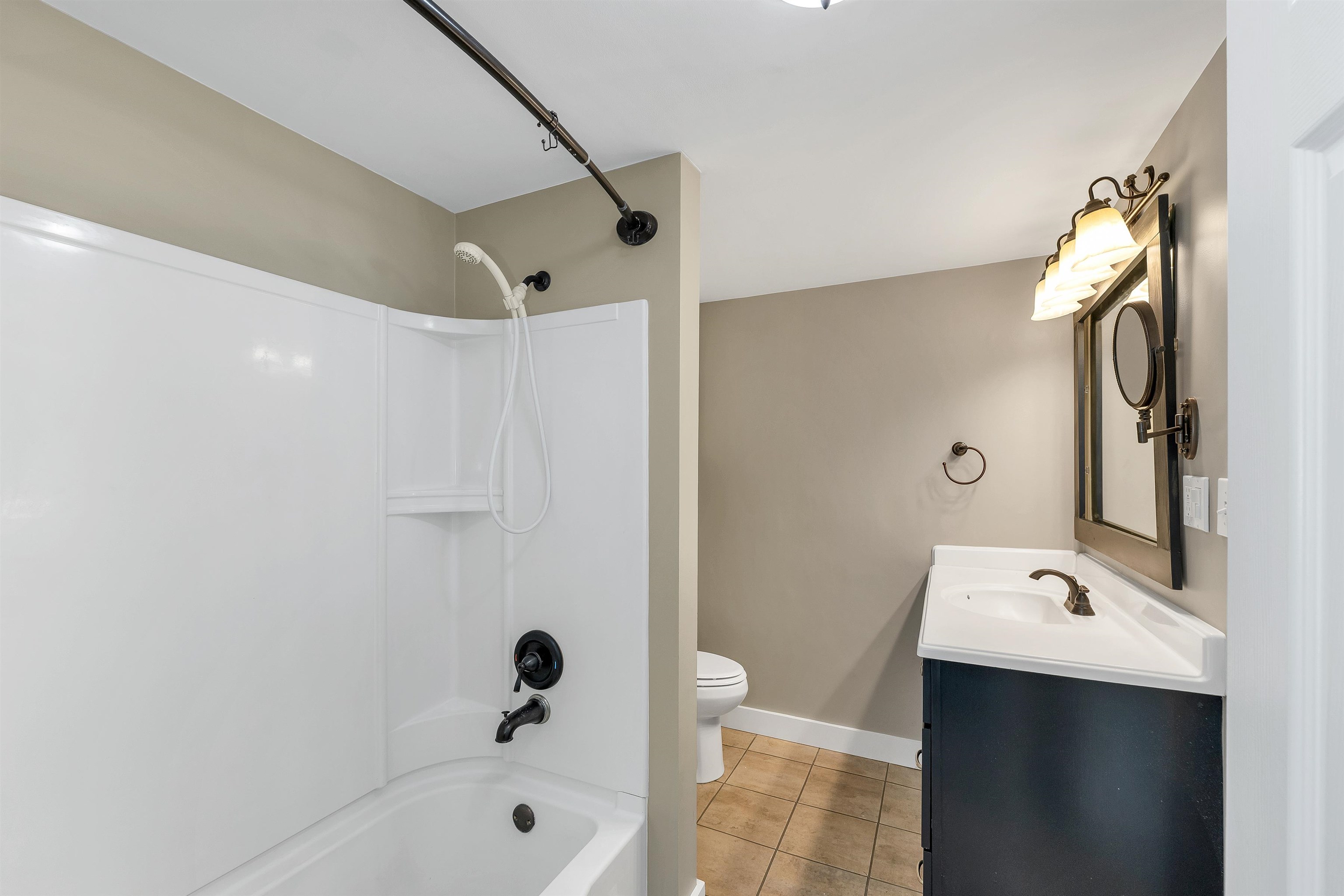 16 Brook Street Derry, NH 03038 - Photo 26 of 60