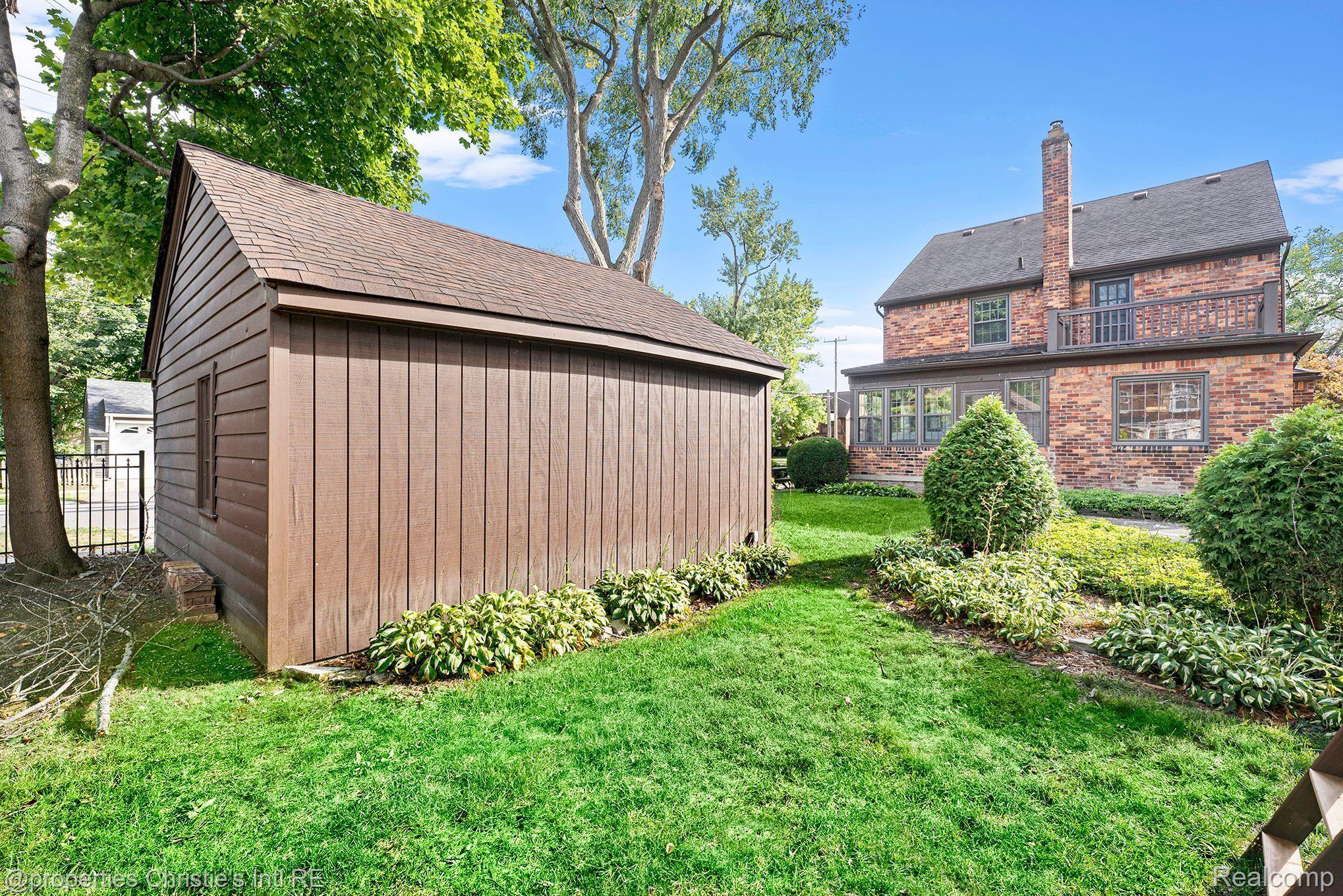 302 Moran Road Grosse Pointe, MI 48236 - Photo 36 of 38 Gallery Image 36