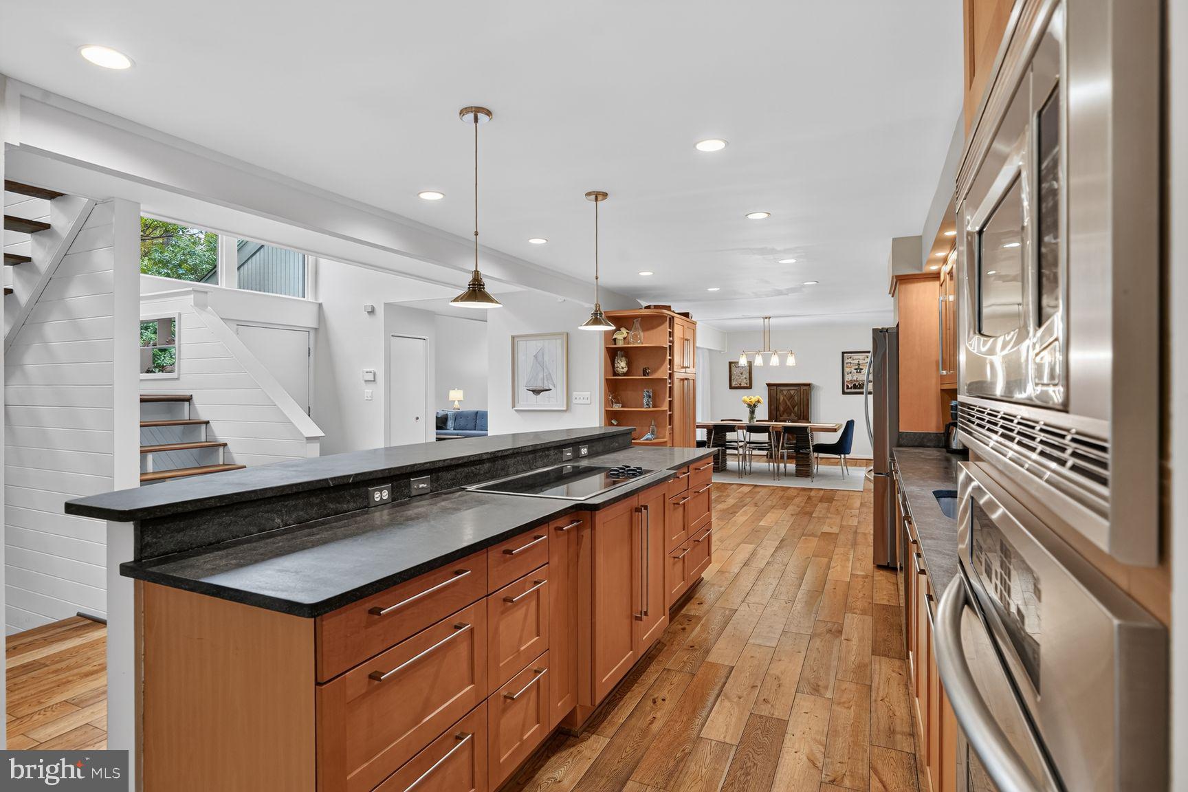 2003 Upper Lake Drive Reston, VA 20191 - Photo 8 of 57 Kitchen