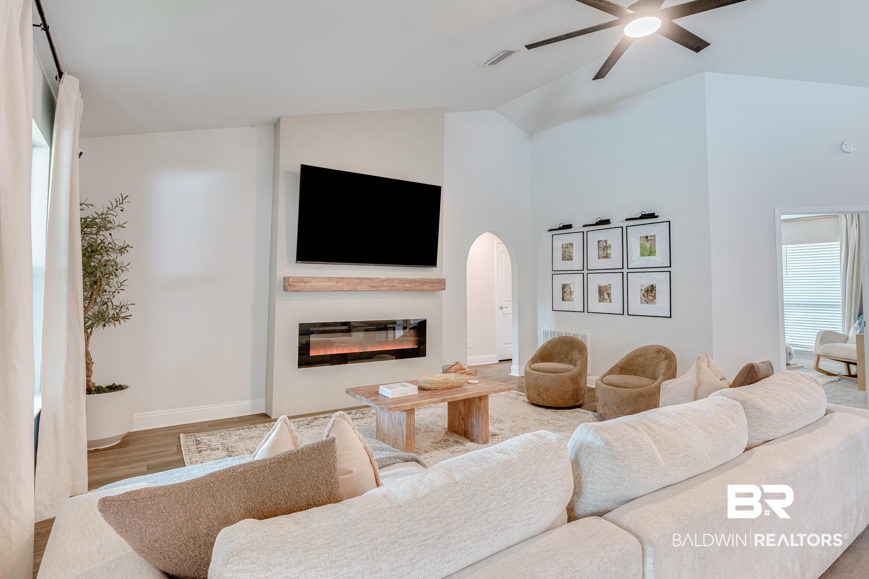 2215 Fernwood Loop West Semmes, AL 36575 - Photo 4 of 40 Living room
