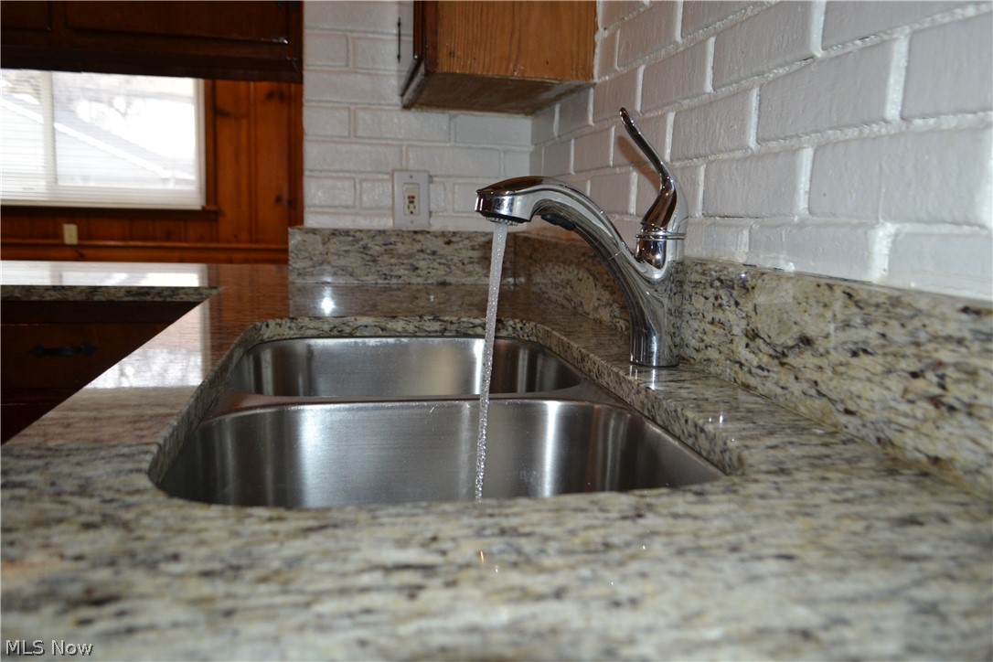 923 Nela View Road Cleveland Heights, OH 44112 - Photo 13 of 32