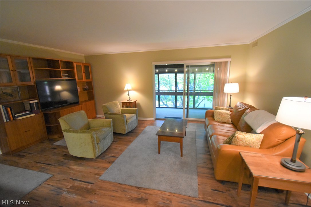 22950 Mastick Road, Unit 203 Cleveland, OH 44126 - Photo 3 of 35