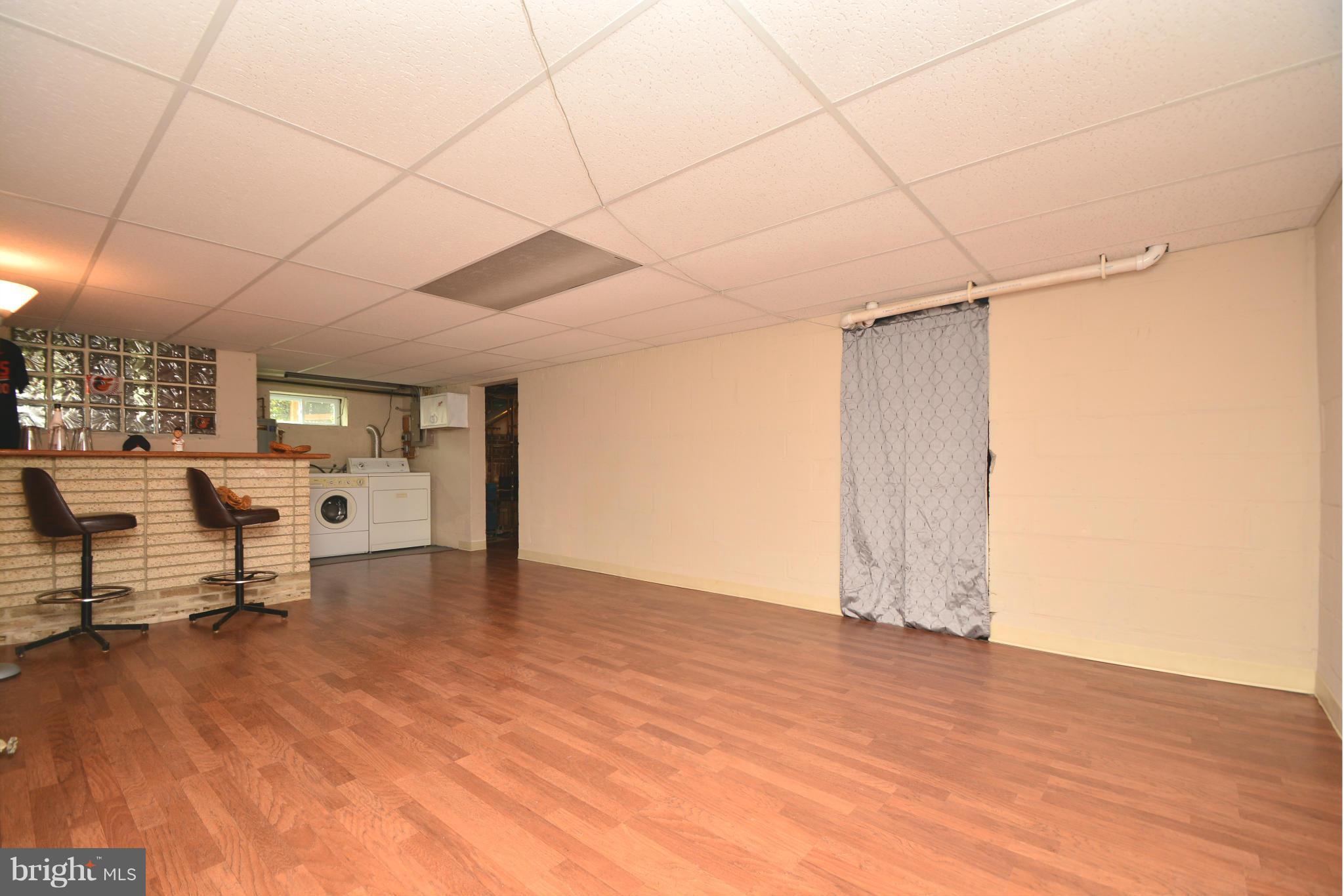 8010 Highpoint Road Baltimore, MD 21234 - Photo 25 of 30 Family Room