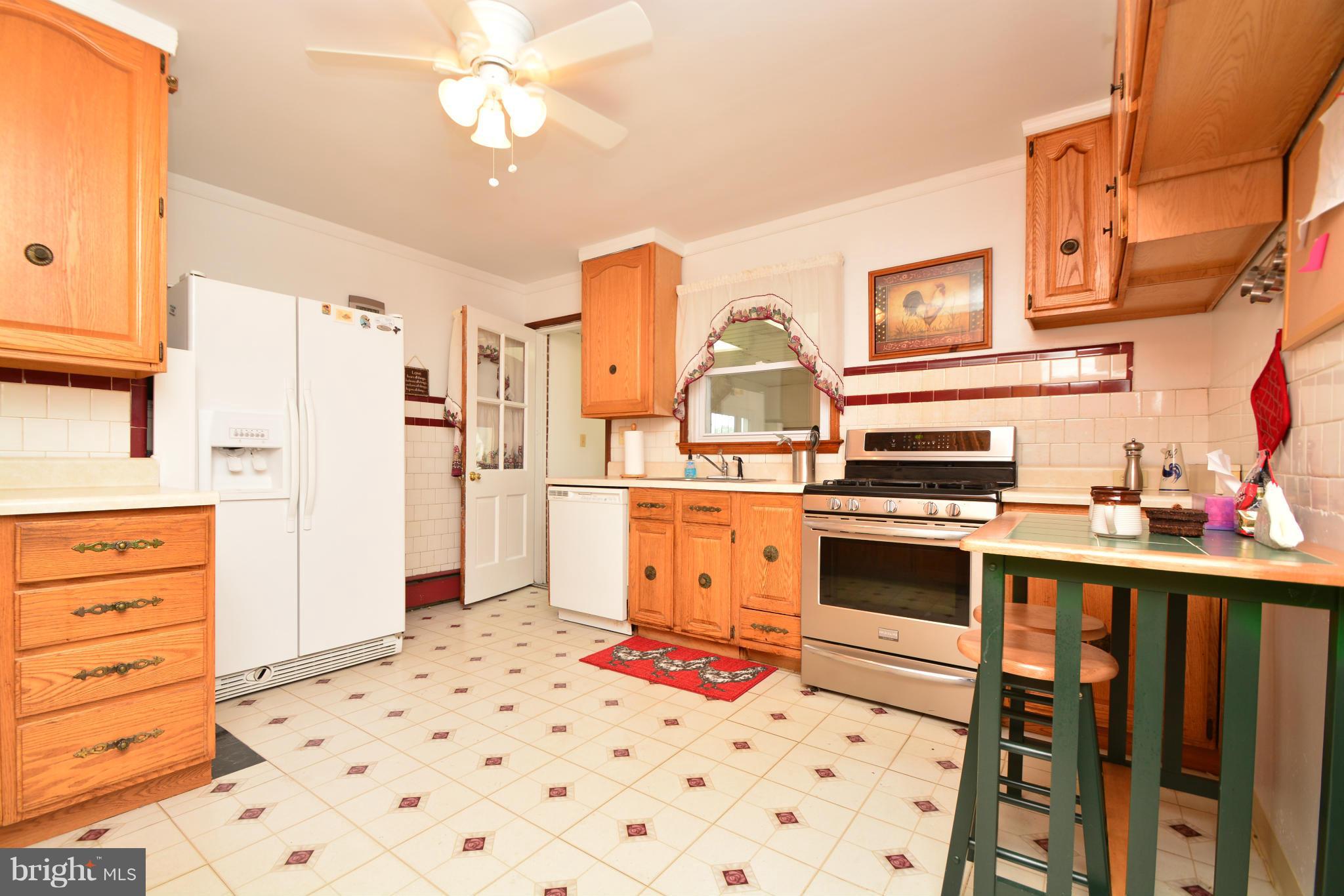 8010 Highpoint Road Baltimore, MD 21234 - Photo 10 of 30 Kitchen