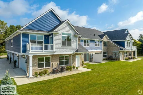 $294,999 | 32956 Antrim Drive, New Baltimore, MI 48047