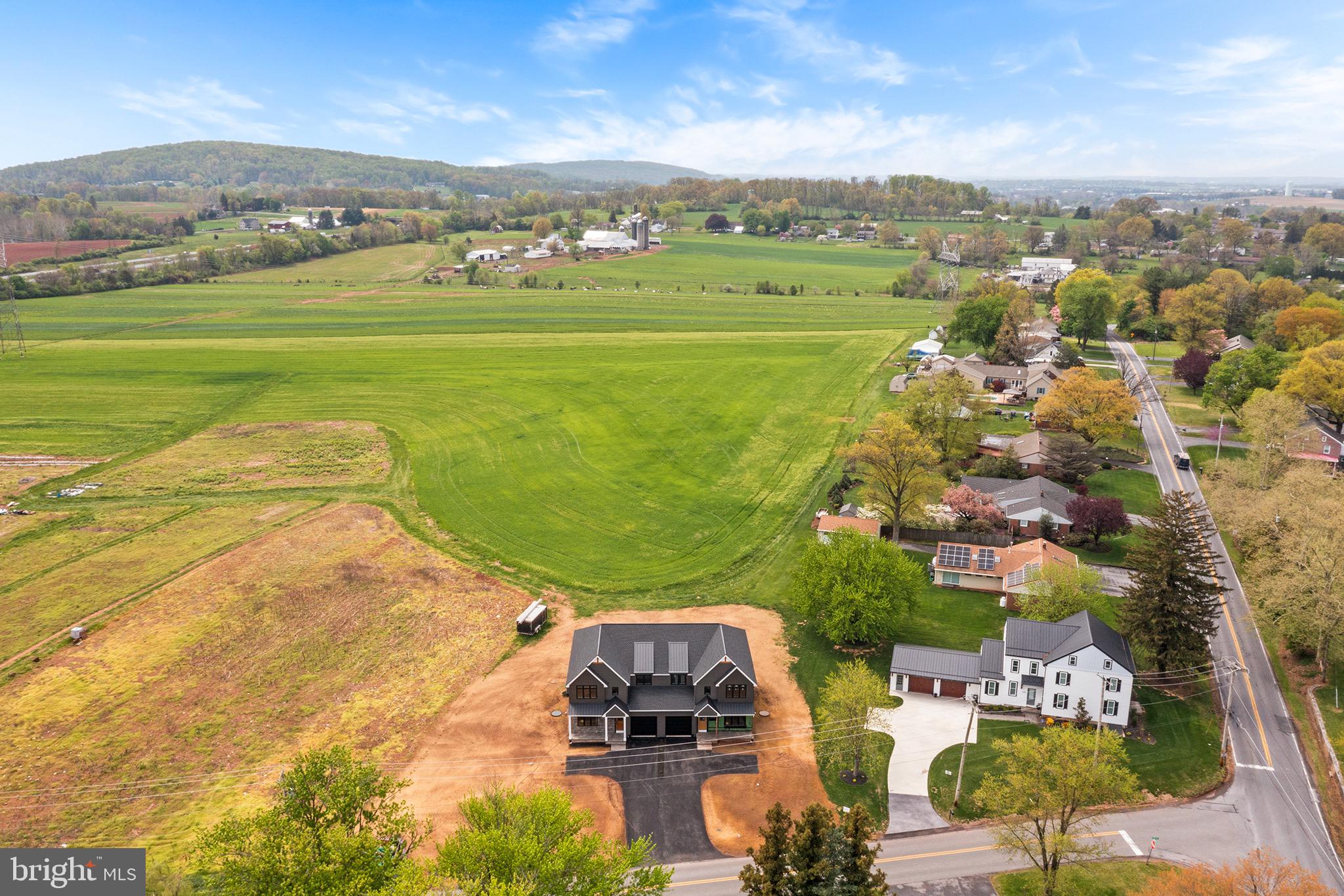 27 Lausch Road Denver, PA 17517 - Photo 41 of 43 a view of a city