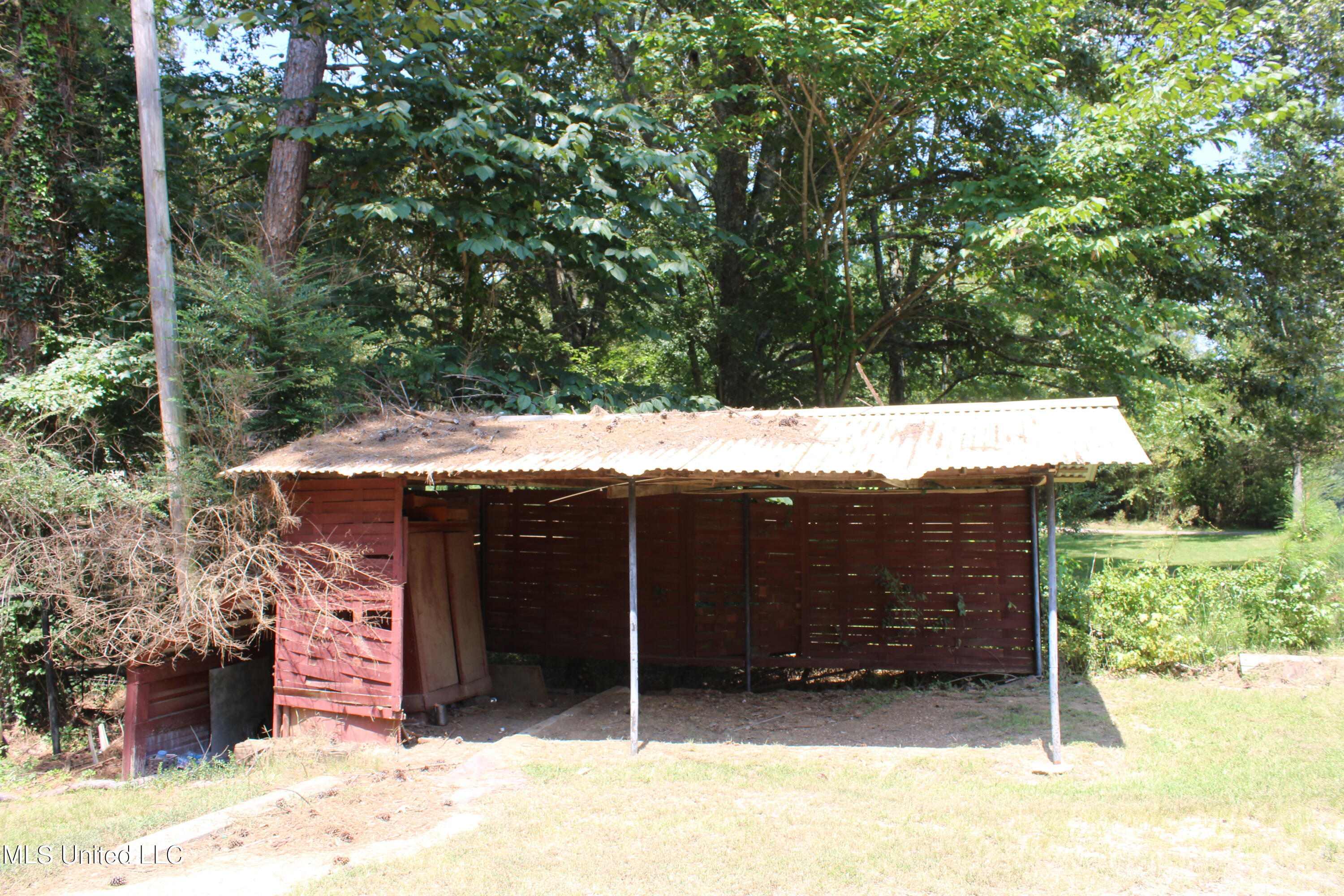 330 Taska Road Red Banks, MS 38661 - Photo 6 of 22 IMG_2156