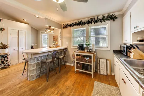 $299,900 | 1105 South Hough Street, Barrington, IL 60010