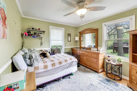 $299,900 | 1105 South Hough Street, Barrington, IL 60010