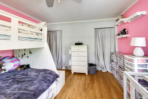 $299,900 | 1105 South Hough Street, Barrington, IL 60010