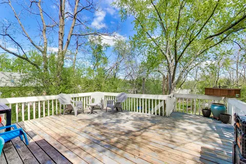 $299,900 | 1105 South Hough Street, Barrington, IL 60010