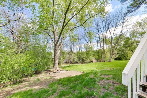 $299,900 | 1105 South Hough Street, Barrington, IL 60010