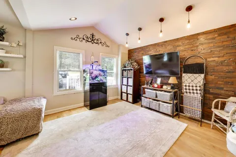 $299,900 | 1105 South Hough Street, Barrington, IL 60010