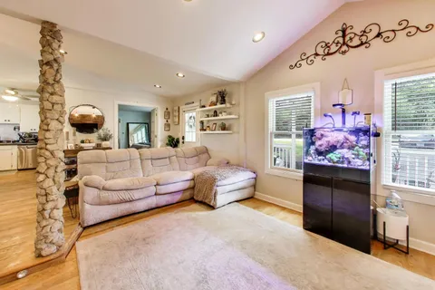 $299,900 | 1105 South Hough Street, Barrington, IL 60010