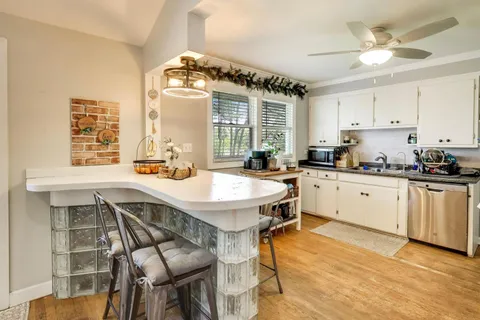 $299,900 | 1105 South Hough Street, Barrington, IL 60010