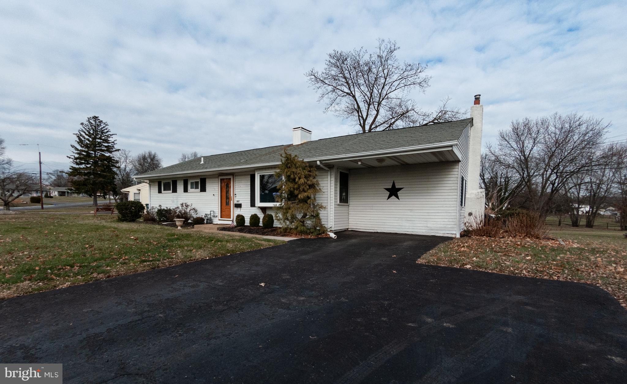 1017 Harding Road Southampton, PA 18966 - Photo 3 of 42 Gallery Image 3