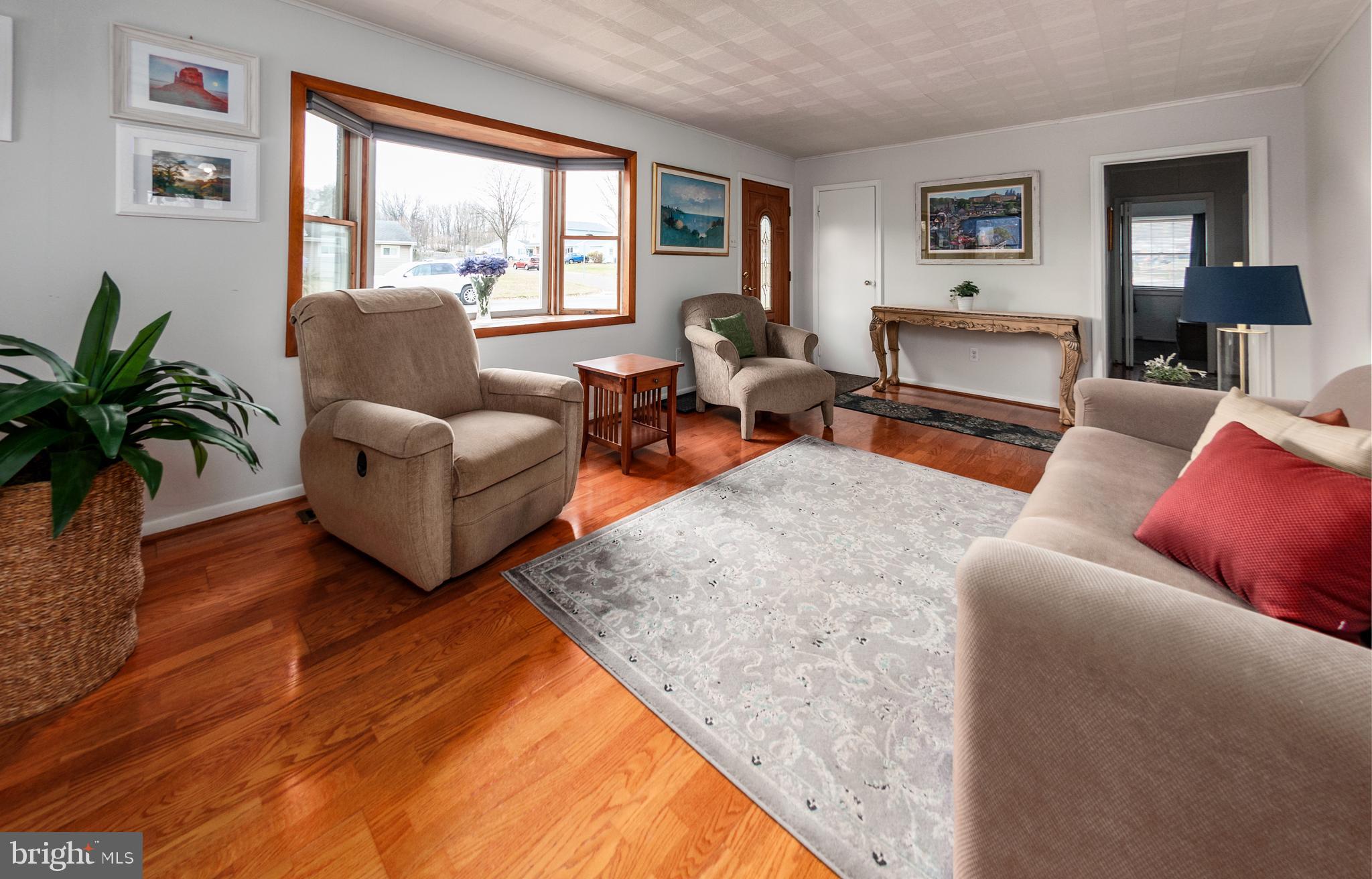 1017 Harding Road Southampton, PA 18966 - Photo 7 of 42 Gallery Image 7