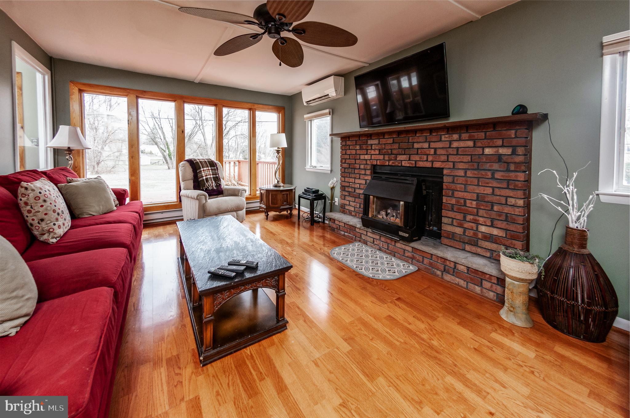 1017 Harding Road Southampton, PA 18966 - Photo 9 of 42 Gallery Image 9