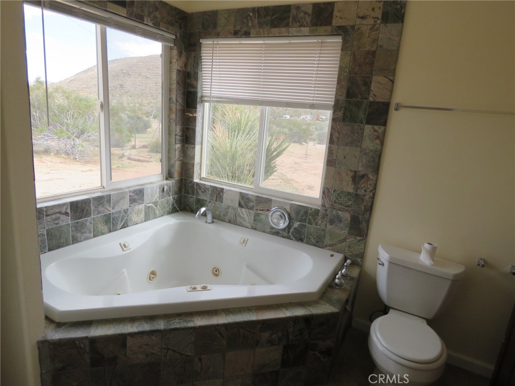 60161 Security Drive Joshua Tree, CA 92252 - Photo 14 of 22