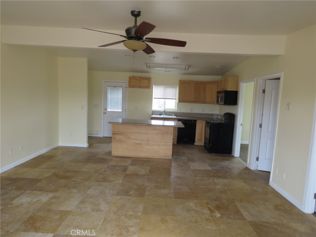 60161 Security Drive Joshua Tree, CA 92252 - Photo 4 of 22