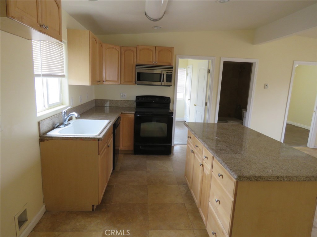 60161 Security Drive Joshua Tree, CA 92252 - Photo 7 of 22