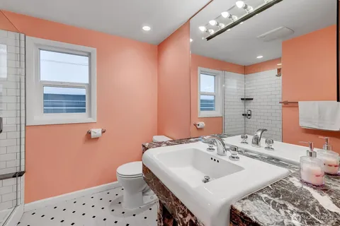 $978,800 | 1252 Northeast 89th Street, Seattle, WA 98115