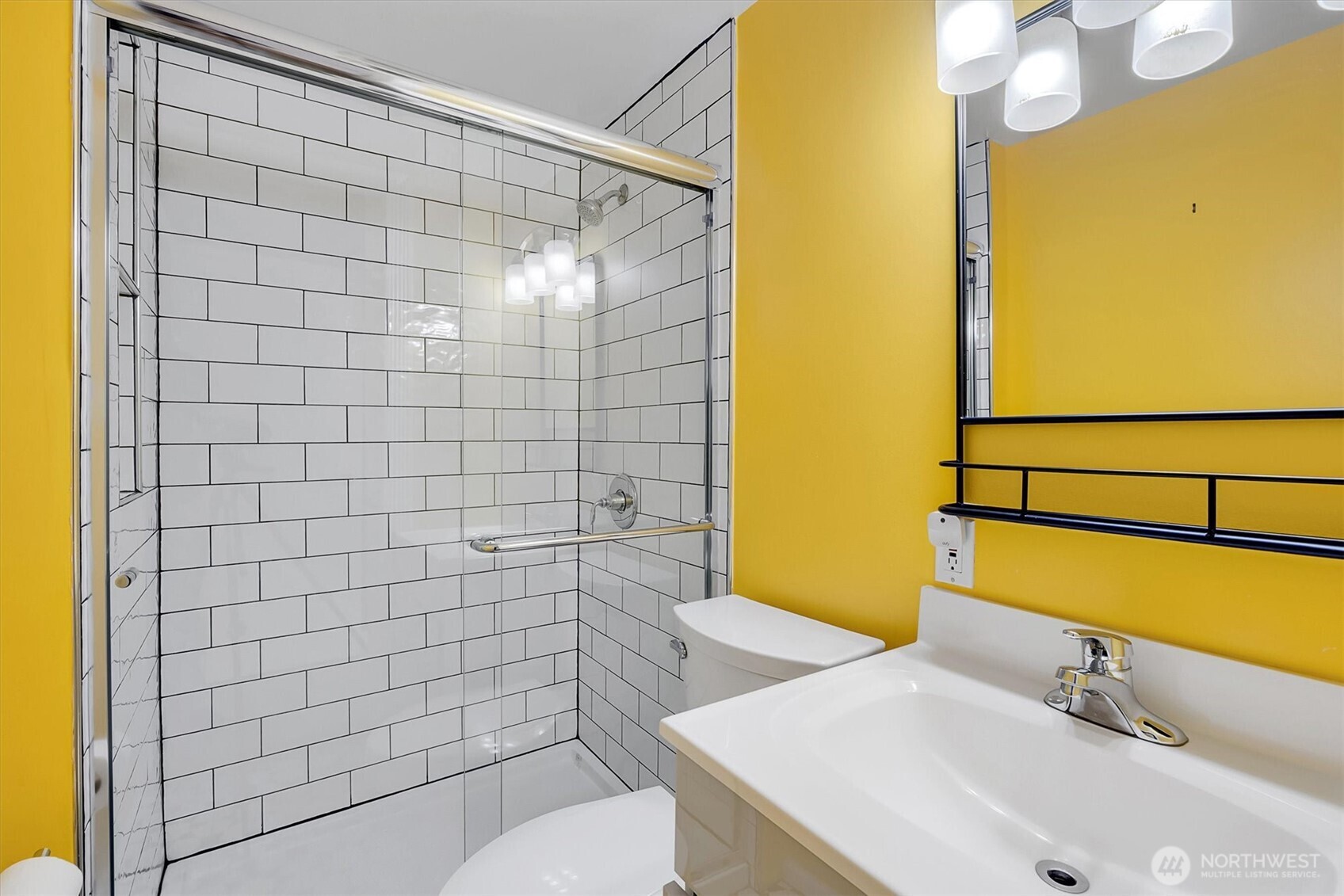 1252 Northeast 89th Street Seattle, WA 98115 - Photo 14 of 18