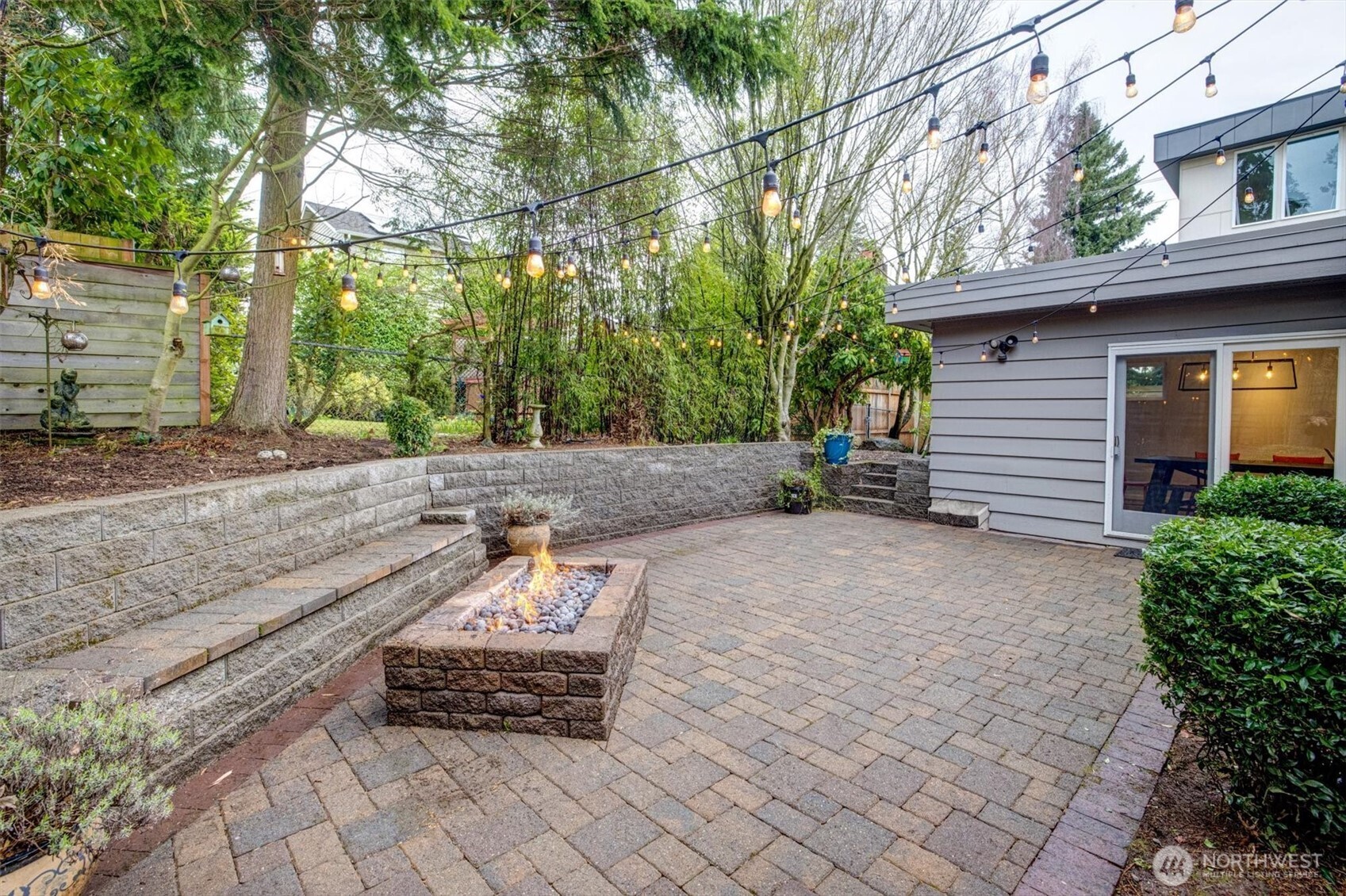 1252 Northeast 89th Street Seattle, WA 98115 - Photo 5 of 18