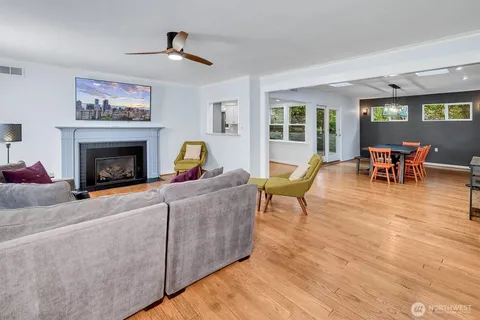 $978,800 | 1252 Northeast 89th Street, Seattle, WA 98115