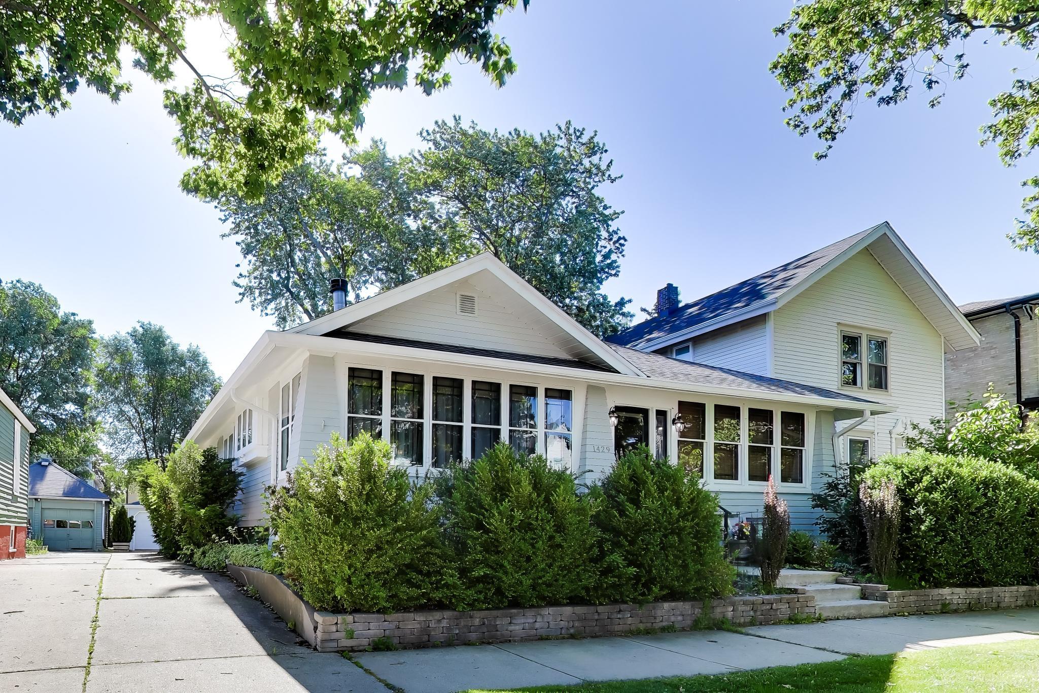 1429 College Avenue Racine, WI 53403 - Photo 2 of 42 2