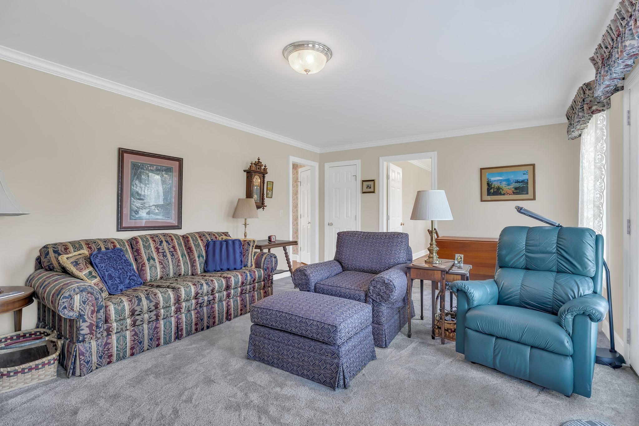 207 Sugar Tree Lane Pulaski, TN 38478 - Photo 21 of 30 a living room with furniture and a couch