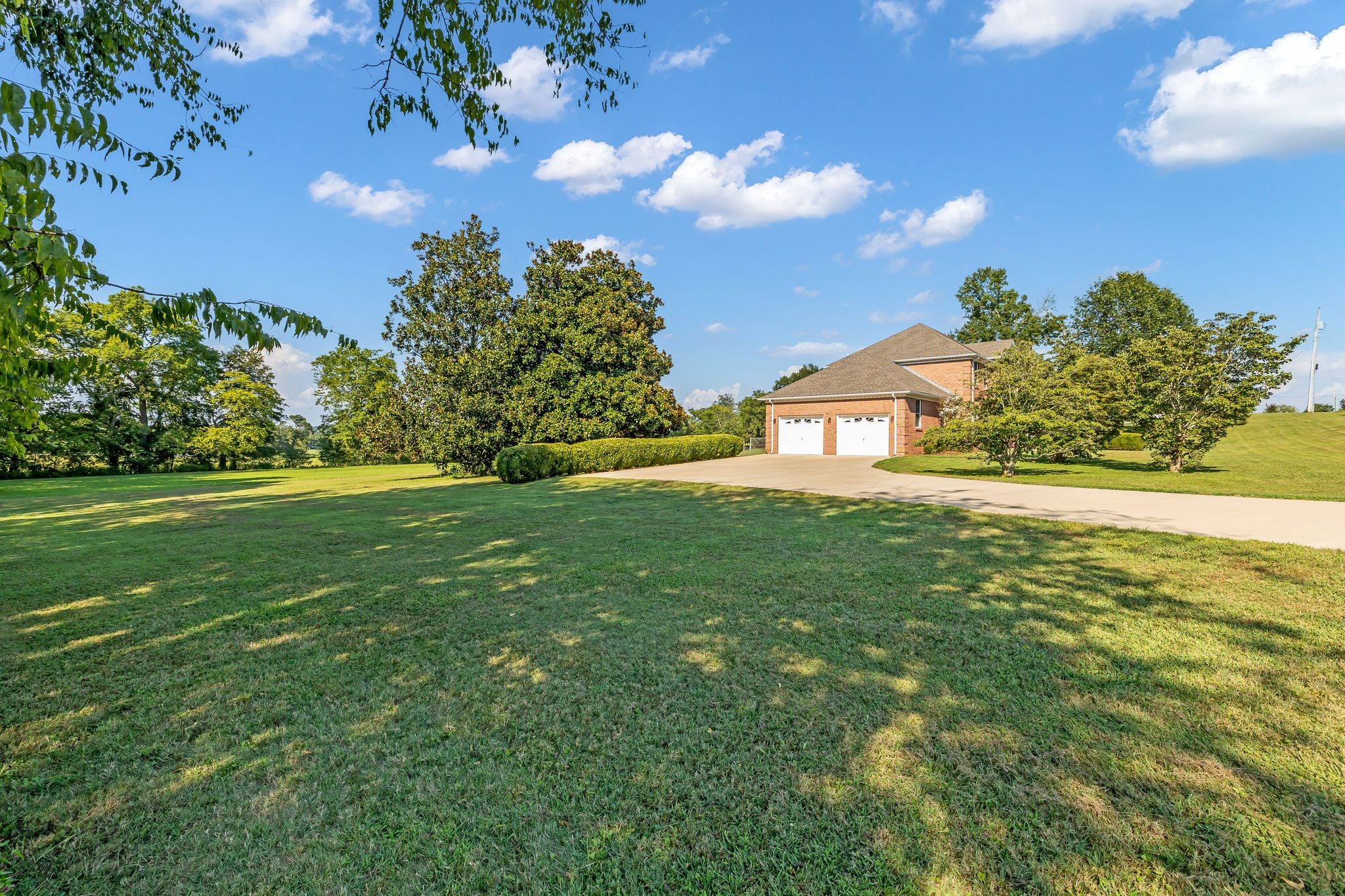 207 Sugar Tree Lane Pulaski, TN 38478 - Photo 9 of 30 a view of a garden
