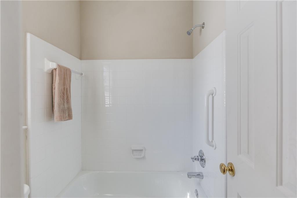 8012 Cypress Point Monroe, GA 30656 - Photo 36 of 67