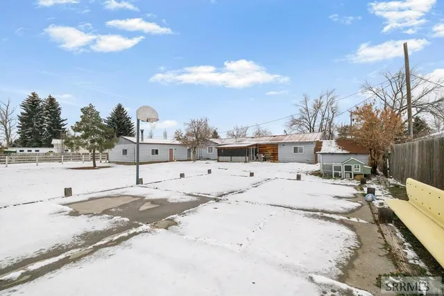 $450,000 | 4590 North 15th East, Idaho Falls, ID 83401