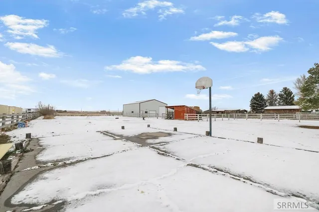 $450,000 | 4590 North 15th East, Idaho Falls, ID 83401