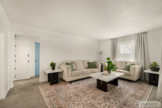 $450,000 | 4590 North 15th East, Idaho Falls, ID 83401