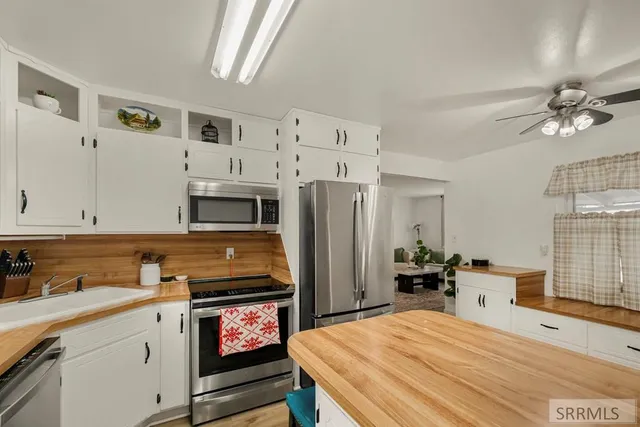 $450,000 | 4590 North 15th East, Idaho Falls, ID 83401