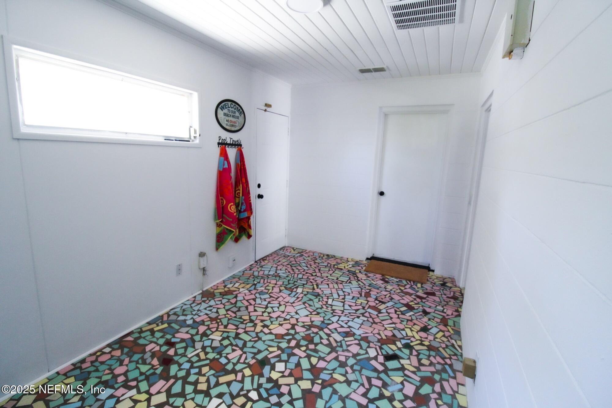 2587 Dean Road Jacksonville, FL 32216 - Photo 34 of 38 a view of entryway