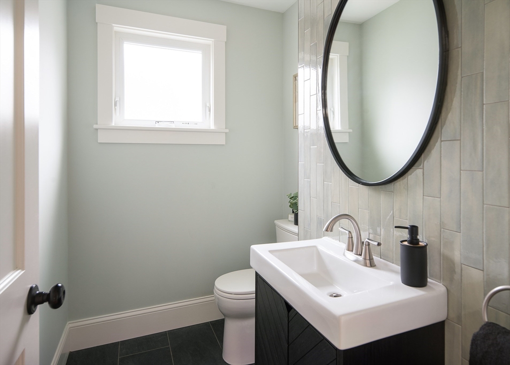 141-143 Oakley Road Belmont, MA 02478 - Photo 12 of 40