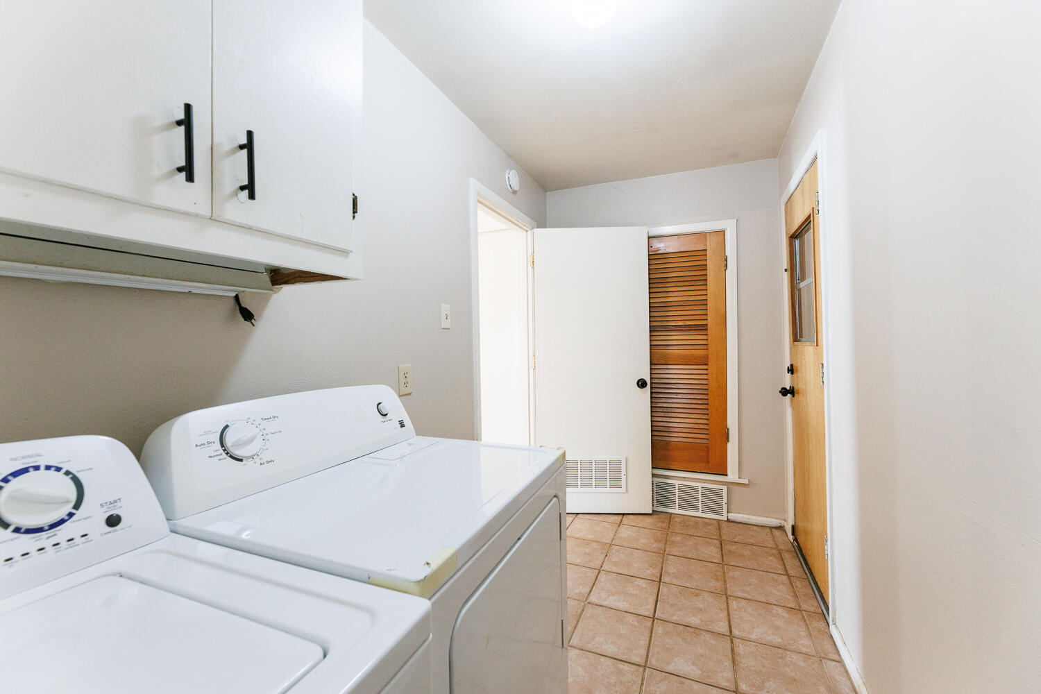 4618 30th Street Lubbock, TX 79410 - Photo 37 of 42 Utility Room