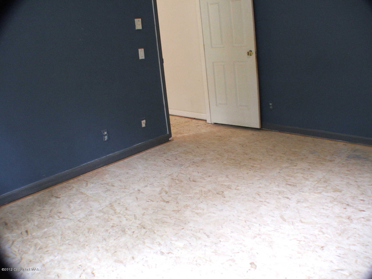 2793-19a Decker Road Bushkill, PA 18324 - Photo 11 of 30 DSCF5070 Master BR Aug 13, 2012