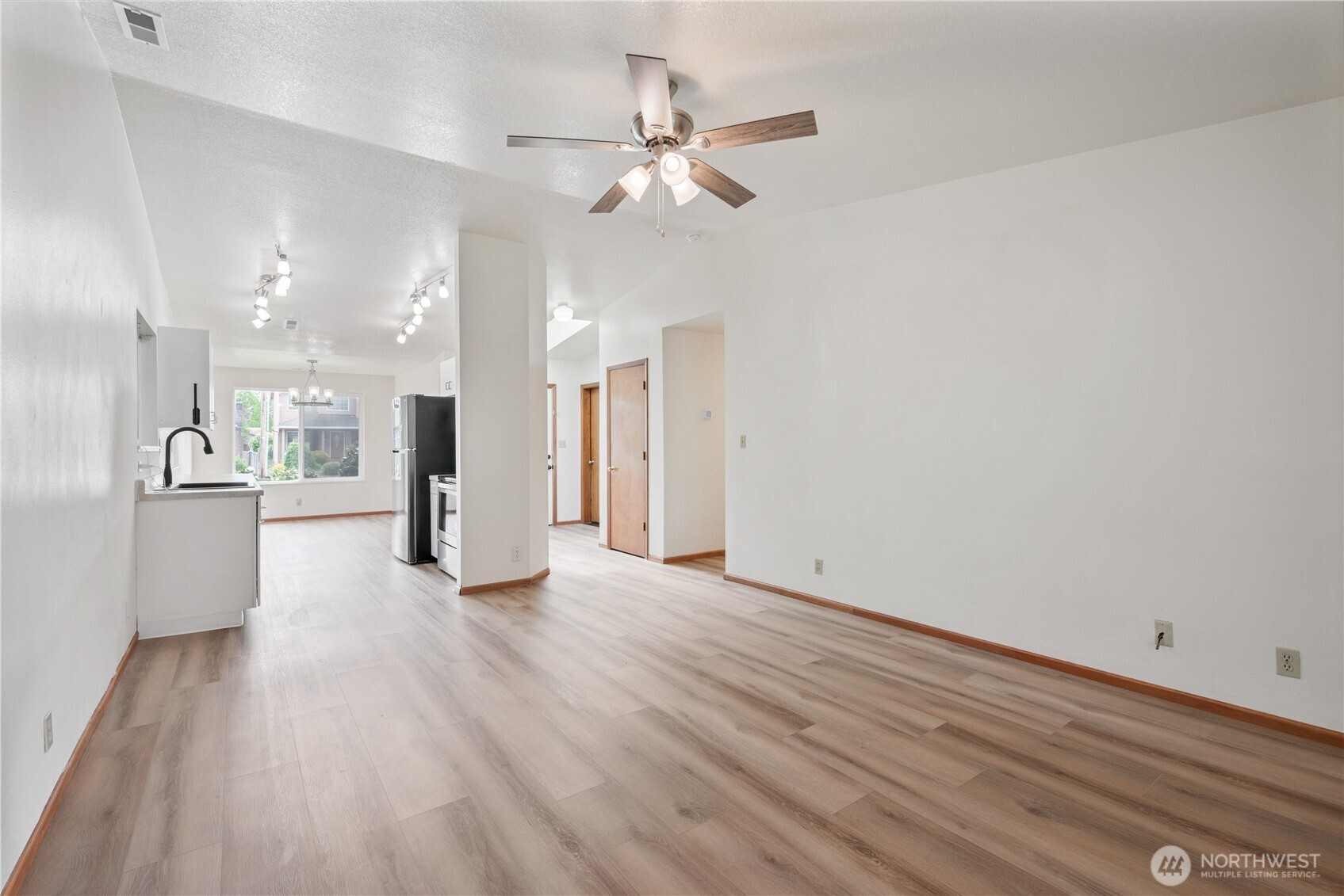 2345 50th Avenue Longview, WA 98632 - Photo 4 of 20