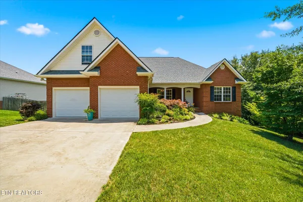 $575,000 | 8127 Canter Lane, Powell, TN 37849