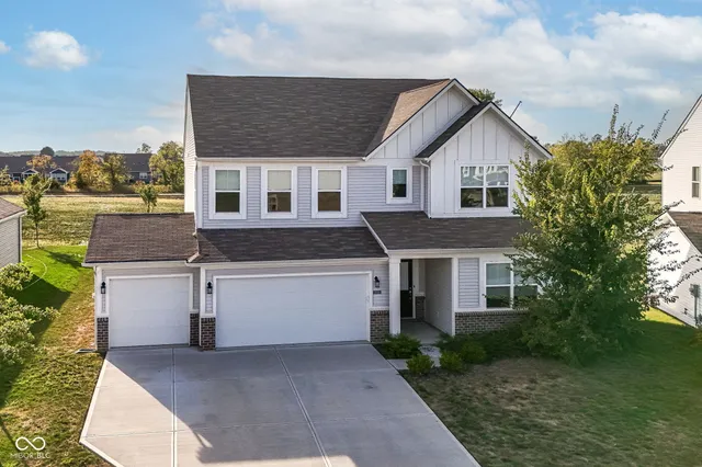 $415,000 | 2646 Grassy Br Drive, Whitestown, IN 46075