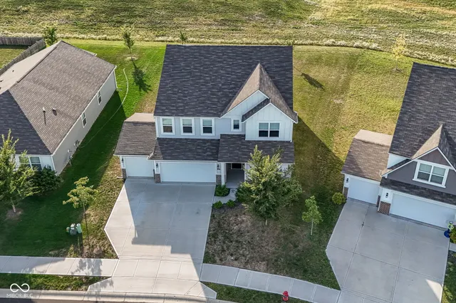 $415,000 | 2646 Grassy Br Drive, Whitestown, IN 46075