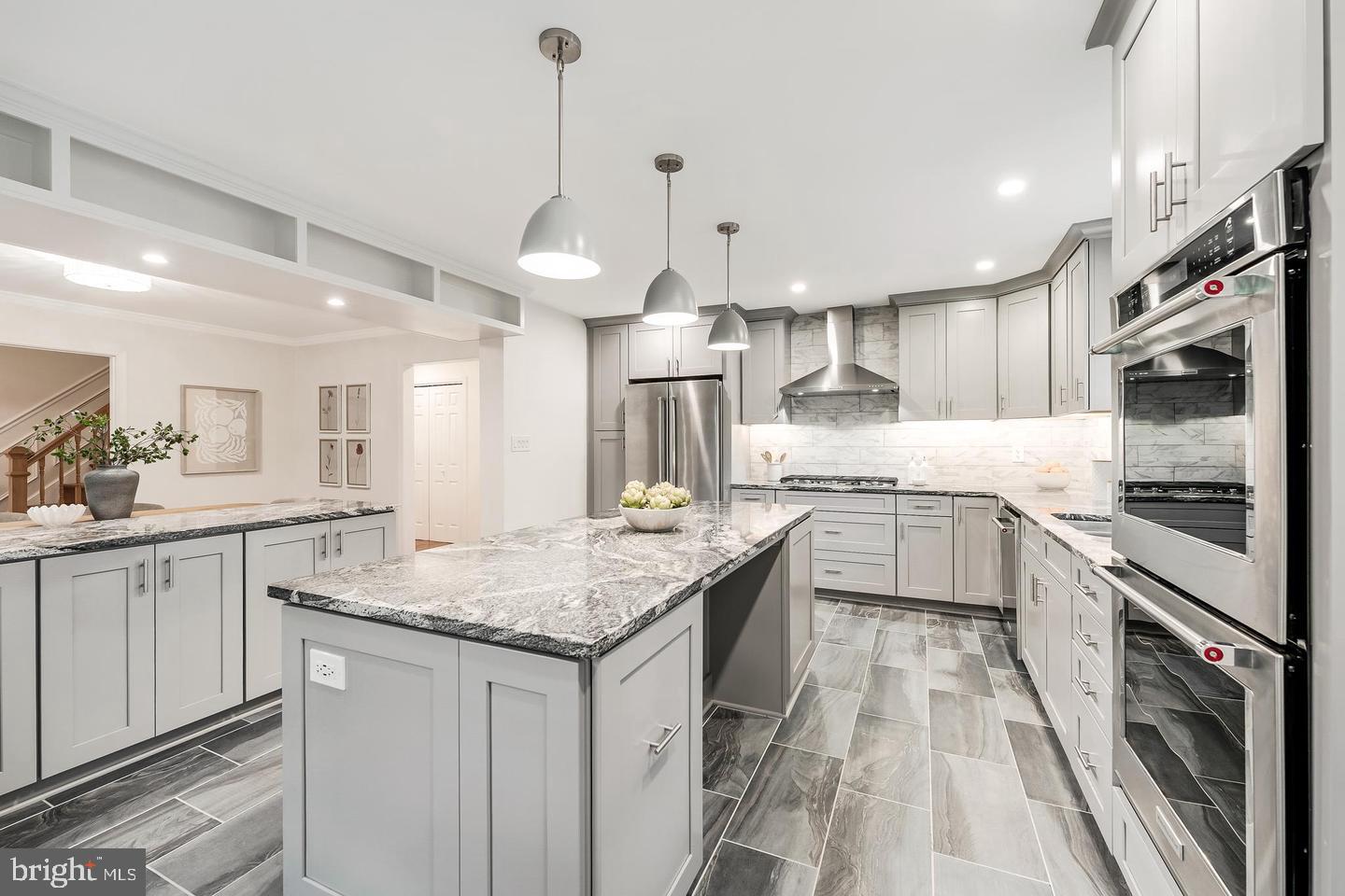10812 Hunt Club Road Reston, VA 20190 - Photo 7 of 74 Gallery Image 7
